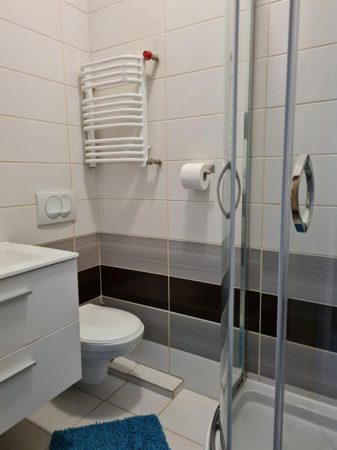 Bela - Pokoje Z Aneksami I Apartamenty Kolobrzeg Bagian luar foto