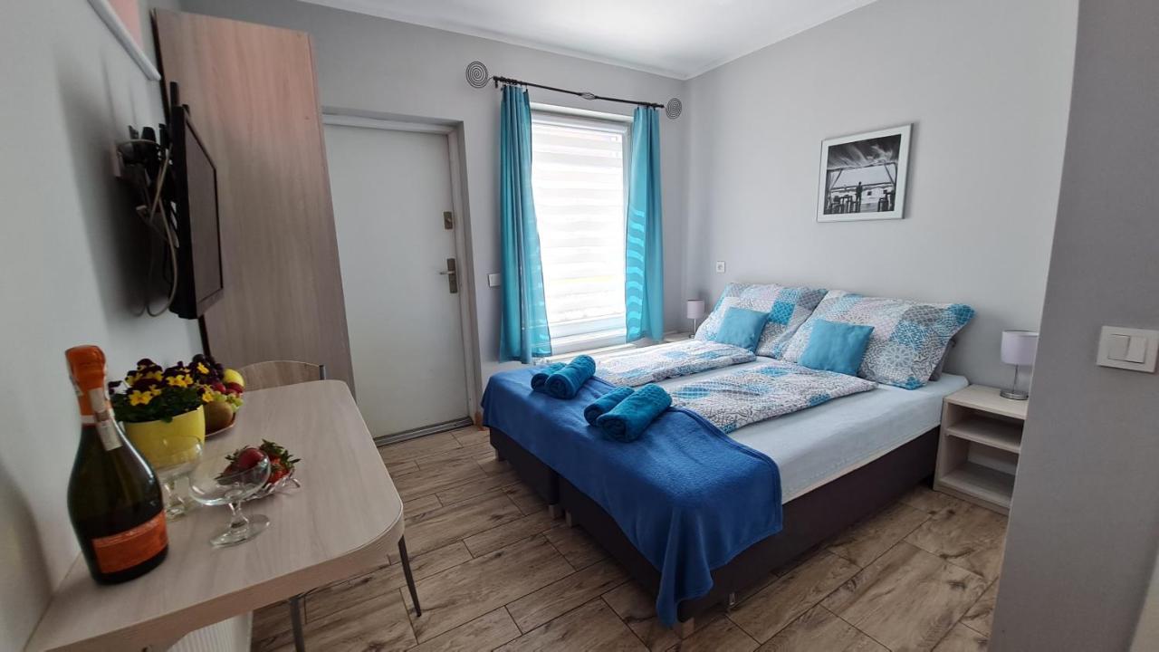 Bela - Pokoje Z Aneksami I Apartamenty Kolobrzeg Bagian luar foto