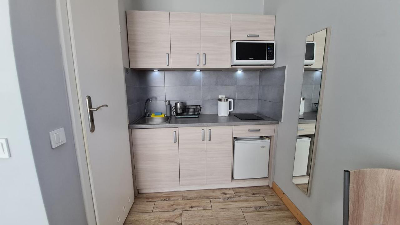 Bela - Pokoje Z Aneksami I Apartamenty Kolobrzeg Bagian luar foto