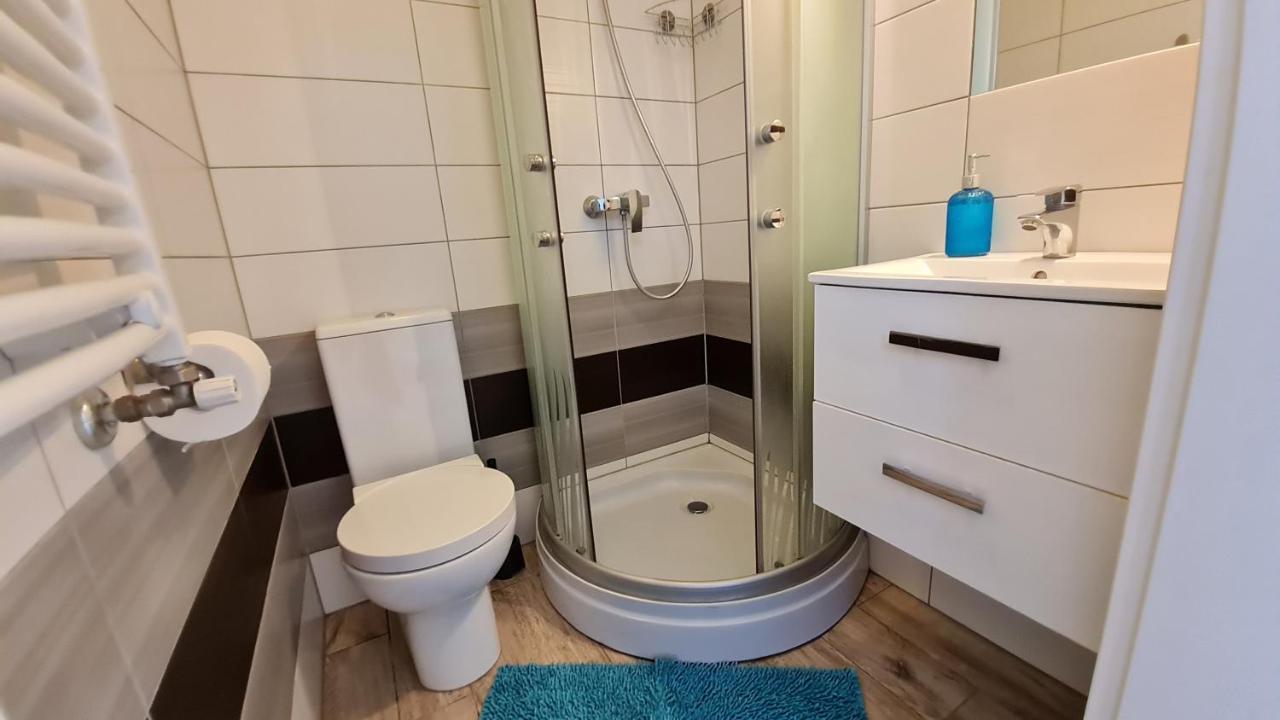 Bela - Pokoje Z Aneksami I Apartamenty Kolobrzeg Bagian luar foto