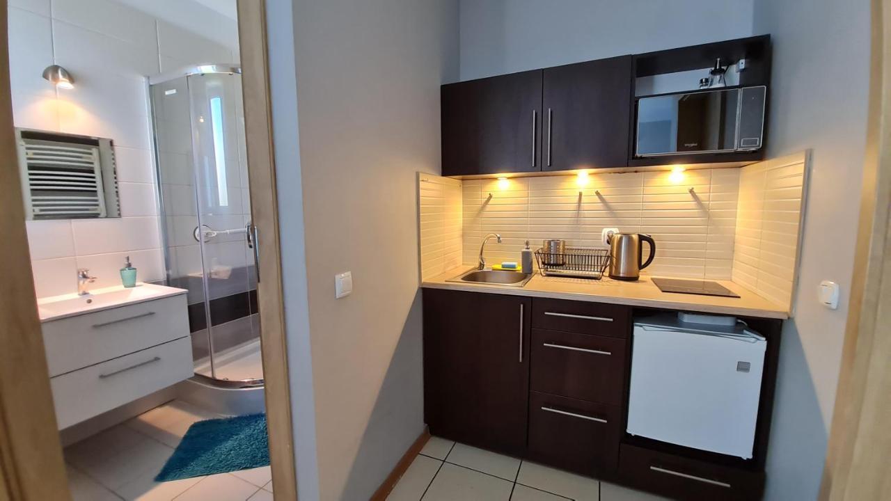 Bela - Pokoje Z Aneksami I Apartamenty Kolobrzeg Bagian luar foto