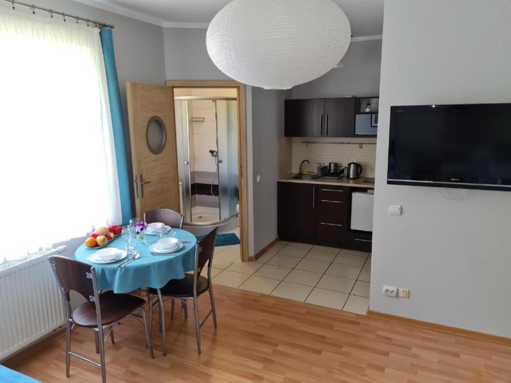 Bela - Pokoje Z Aneksami I Apartamenty Kolobrzeg Bagian luar foto